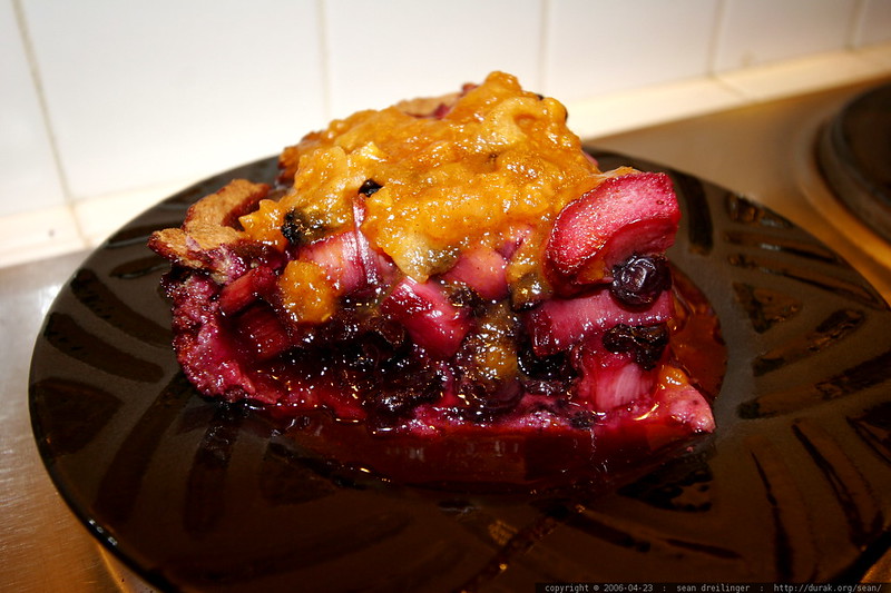 rhubarb blueberry pie